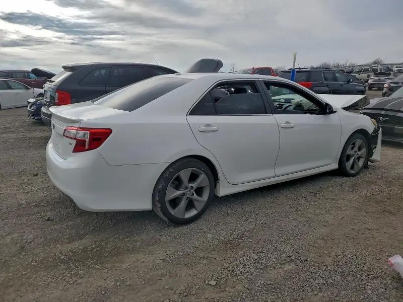 2012 TOYOTA CAMRY SE  