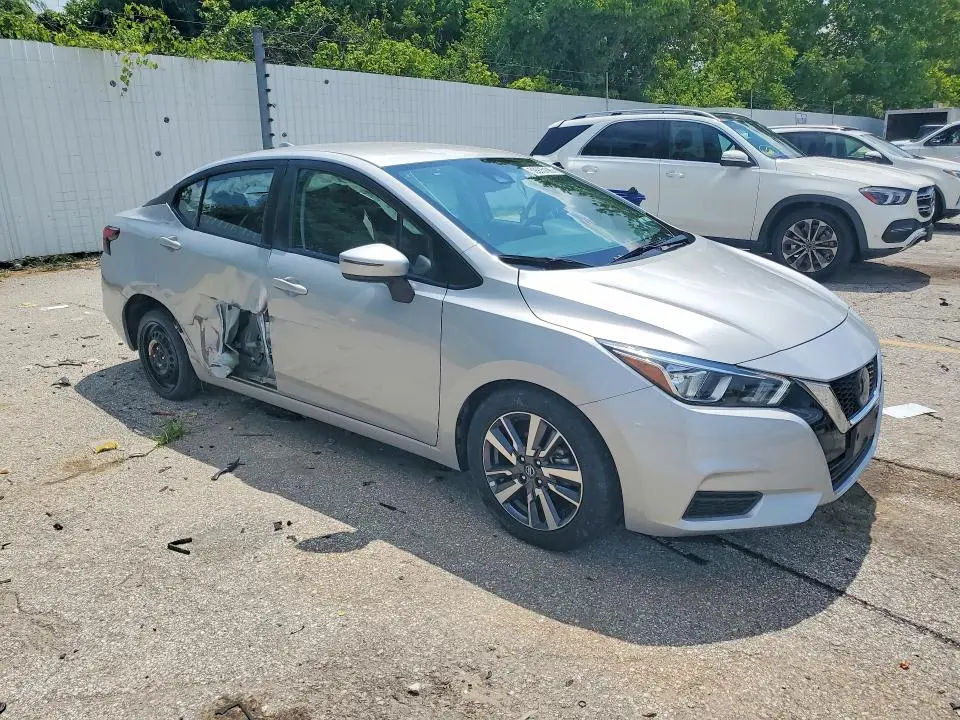 2020 NISSAN VERSA SV  