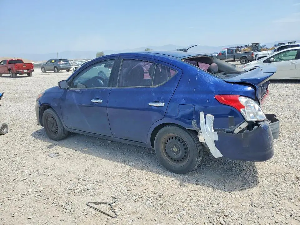 2018 NISSAN VERSA SV  