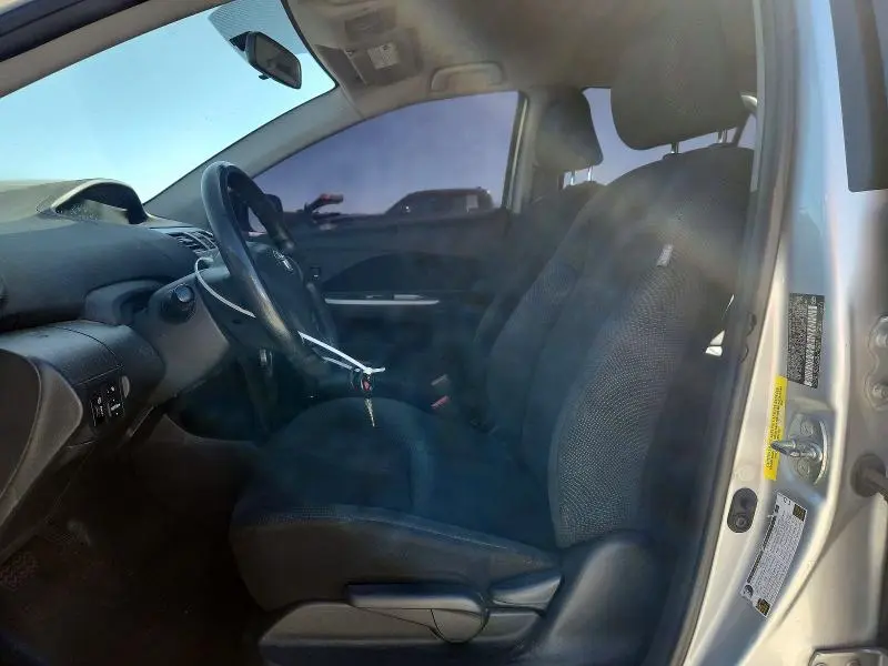 2010 TOYOTA YARIS BASE  