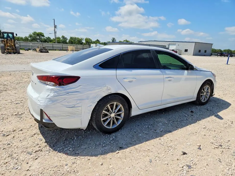 2018 HYUNDAI SONATA SE  