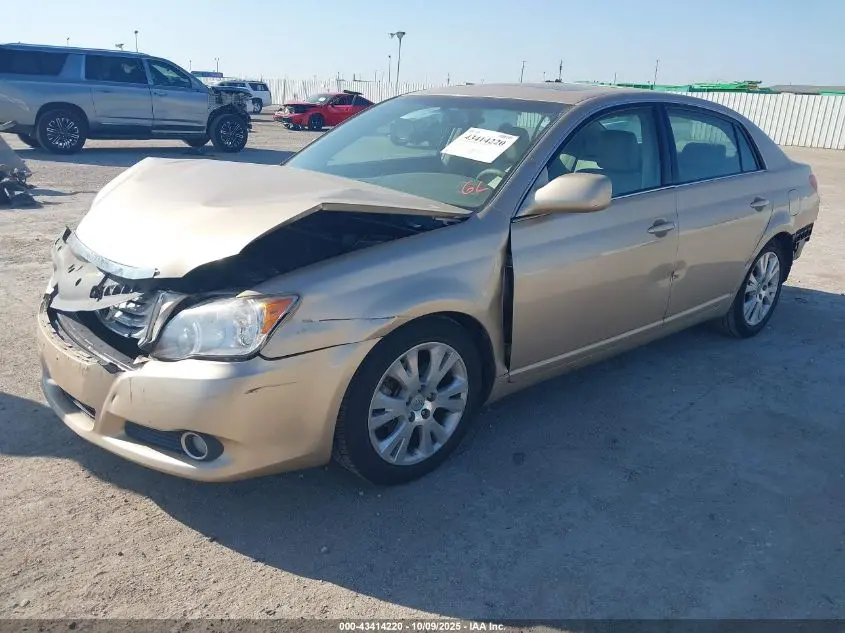 2010 TOYOTA AVALON XLS