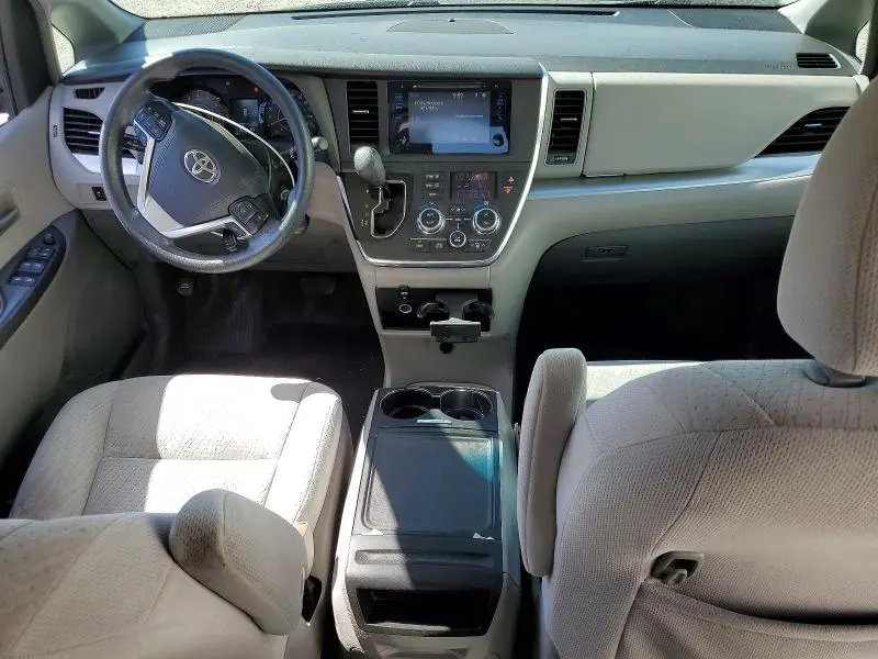 2015 TOYOTA SIENNA LE  