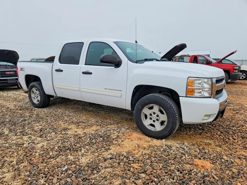 2011 CHEVROLET SILVERADO K1500 LT  