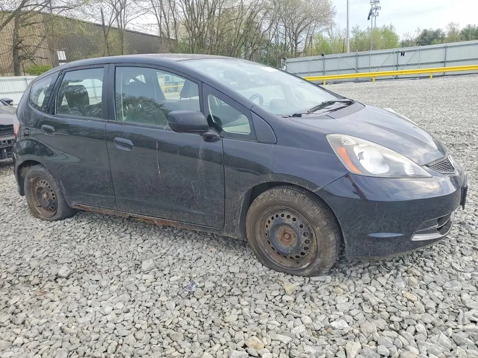 2013 HONDA FIT   