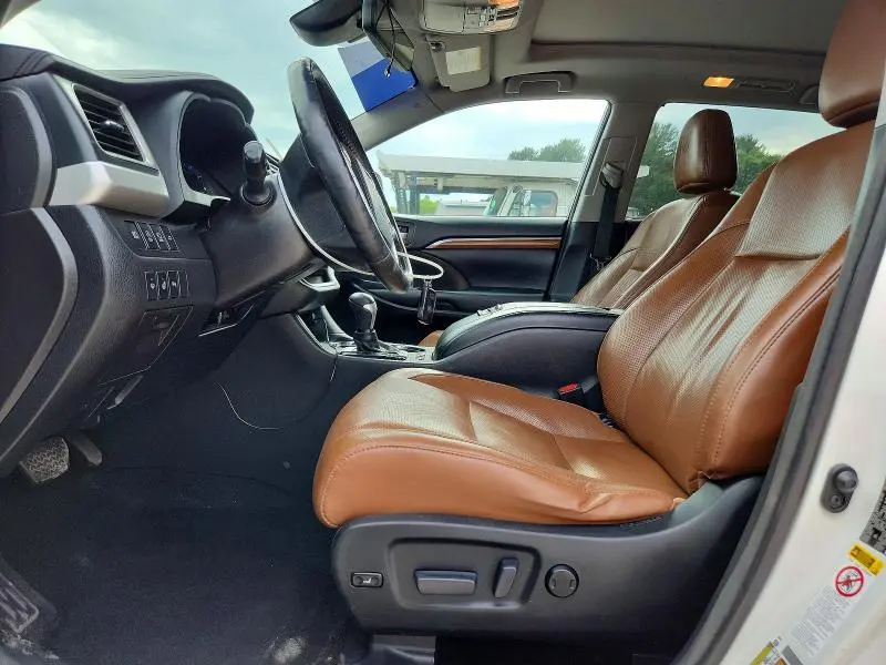 2017 TOYOTA HIGHLANDER LIMITED PLATINUM  