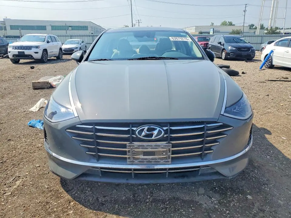 2023 HYUNDAI SONATA SE  