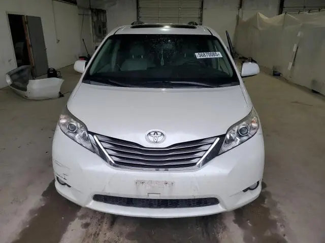 2015 TOYOTA SIENNA XLE  