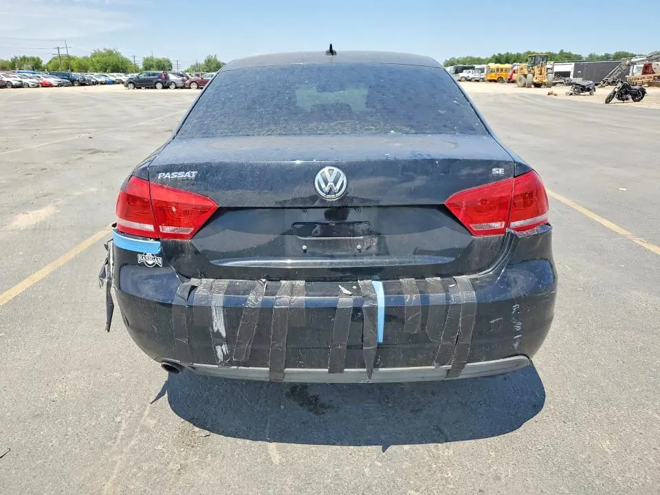 2013 VOLKSWAGEN PASSAT SE  