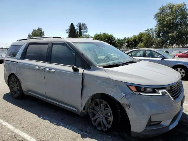 2024 KIA CARNIVAL SX  