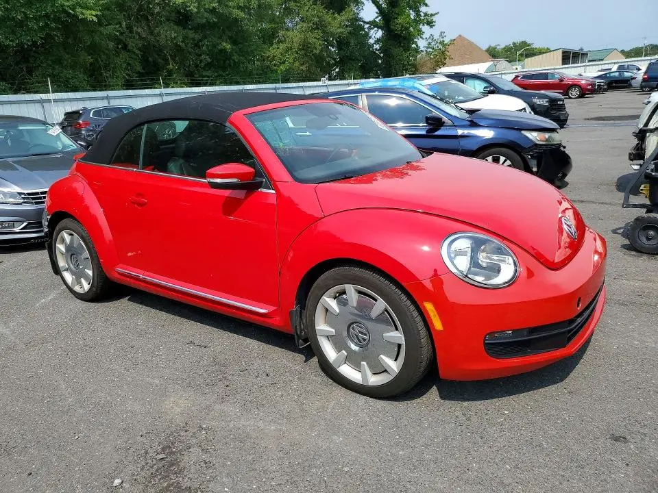 2016 VOLKSWAGEN BEETLE S/SE  