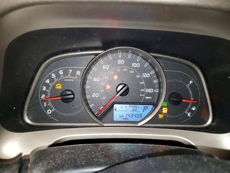2013 TOYOTA RAV4 LE  