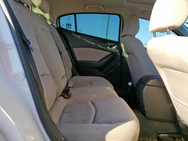 2016 MAZDA 3 TOURING  