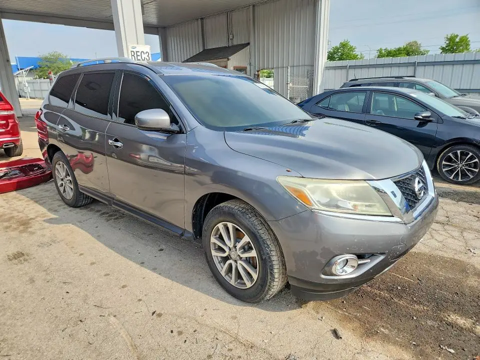 2015 NISSAN PATHFINDER SV  