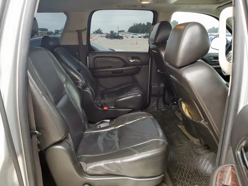 2010 GMC YUKON XL DENALI  