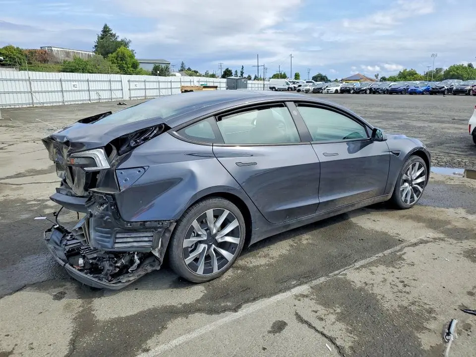 2024 TESLA MODEL 3   