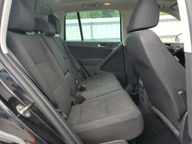 2013 VOLKSWAGEN TIGUAN S  