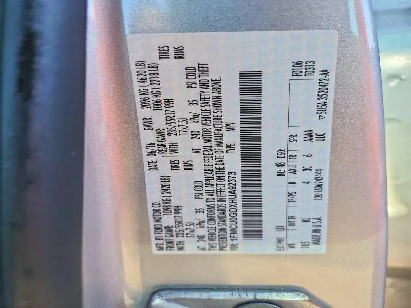 2017 FORD ESCAPE SE  