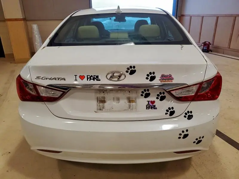 2011 HYUNDAI SONATA GLS  