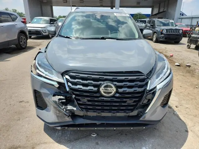 2021 NISSAN KICKS SV  
