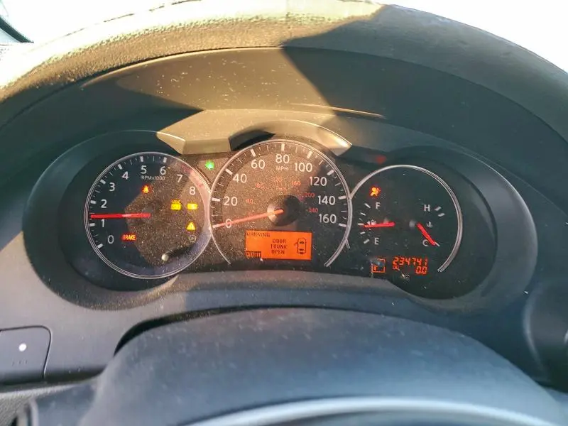 2010 NISSAN ALTIMA SR  