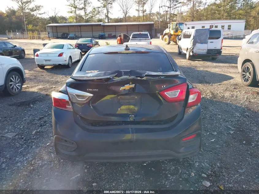 2018 CHEVROLET CRUZE LT AUTO