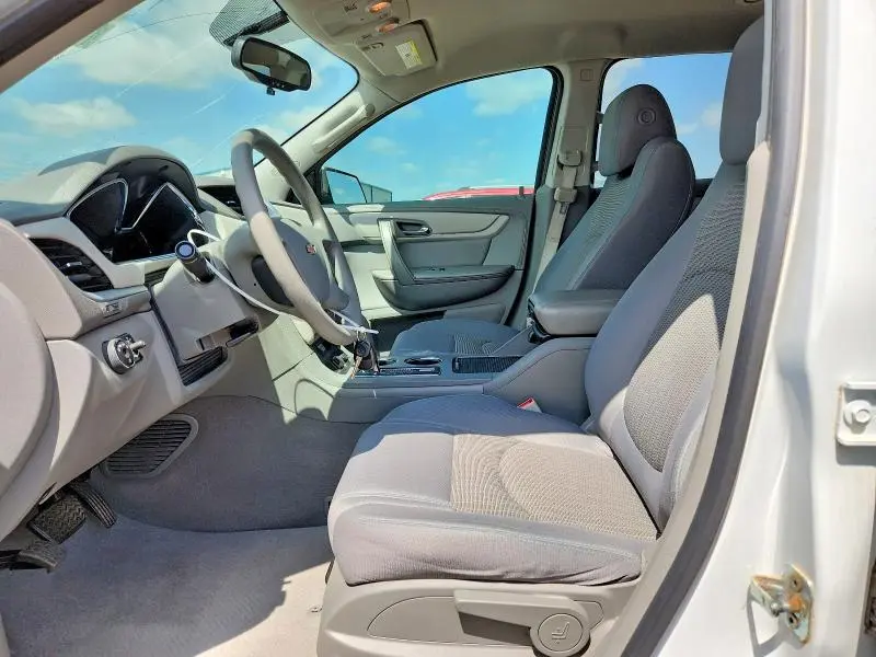 2017 CHEVROLET TRAVERSE LS  