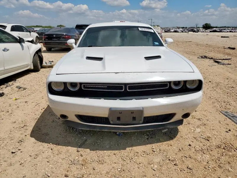 2015 DODGE CHALLENGER SXT  