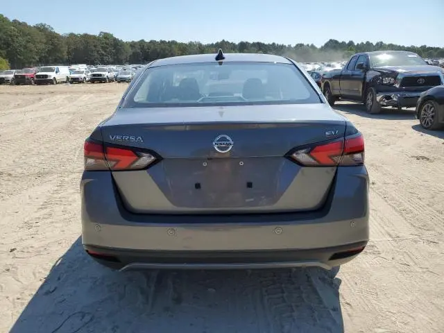 2022 NISSAN VERSA SV  