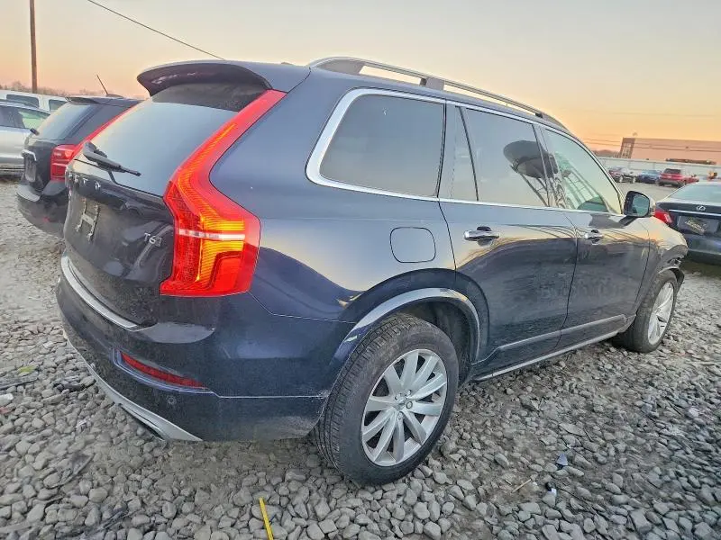 2016 VOLVO XC90 T6  