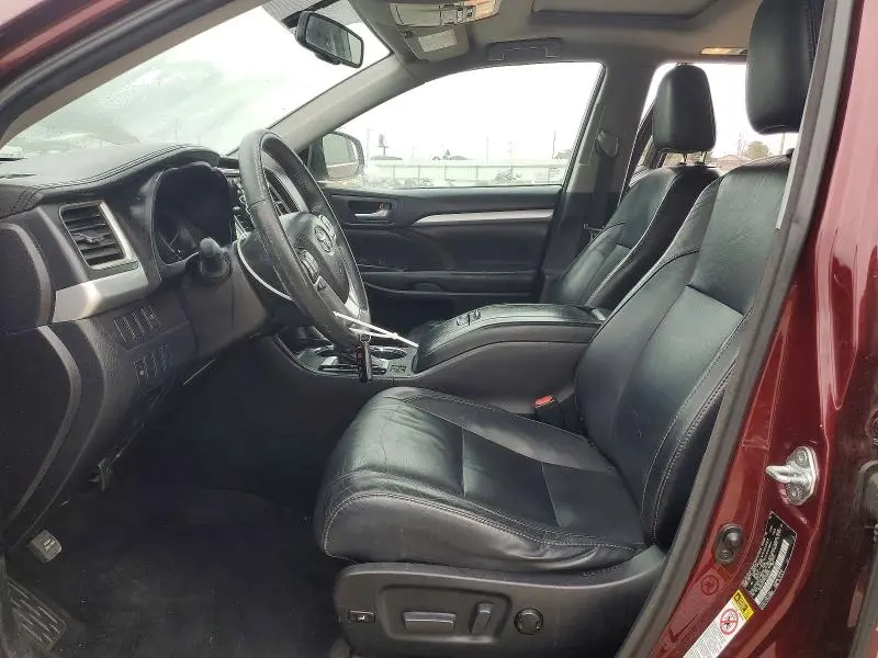 2016 TOYOTA HIGHLANDER XLE  