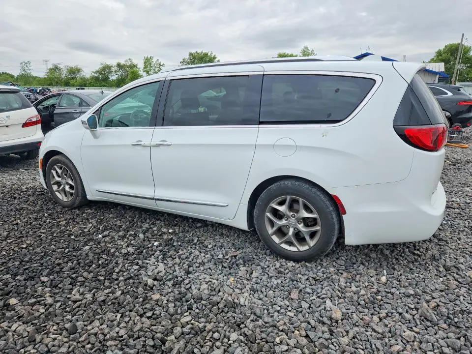 2018 CHRYSLER PACIFICA LIMITED  