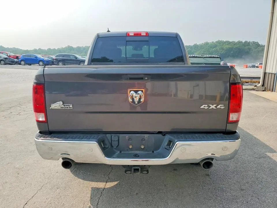2017 RAM 1500 SLT  