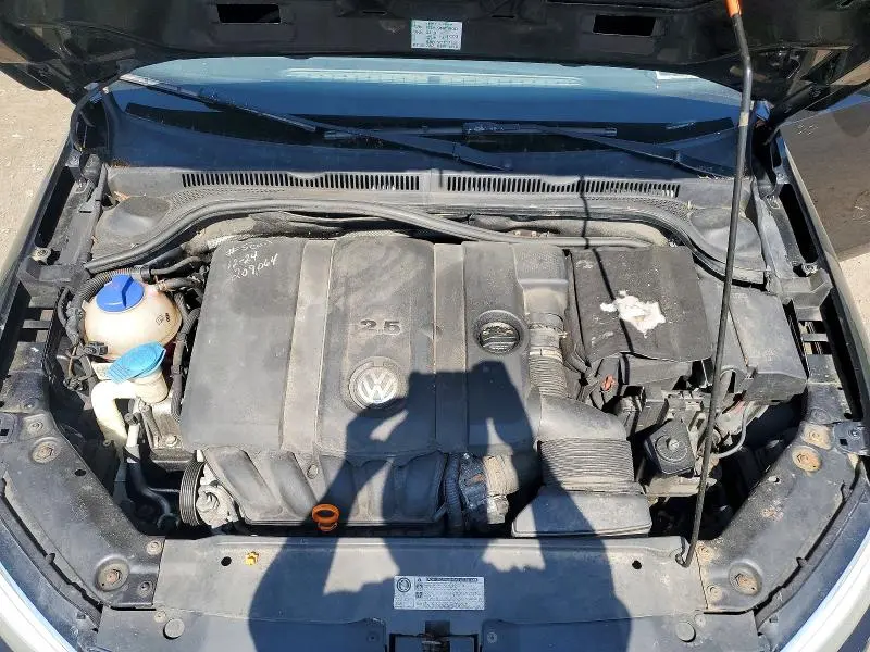 2011 VOLKSWAGEN JETTA SEL  