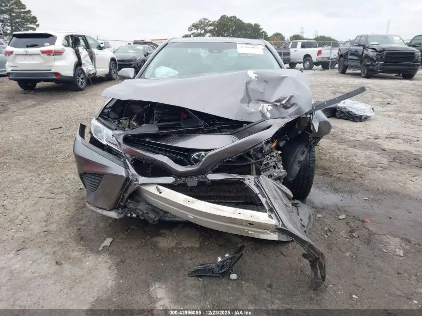 2018 TOYOTA CAMRY SE