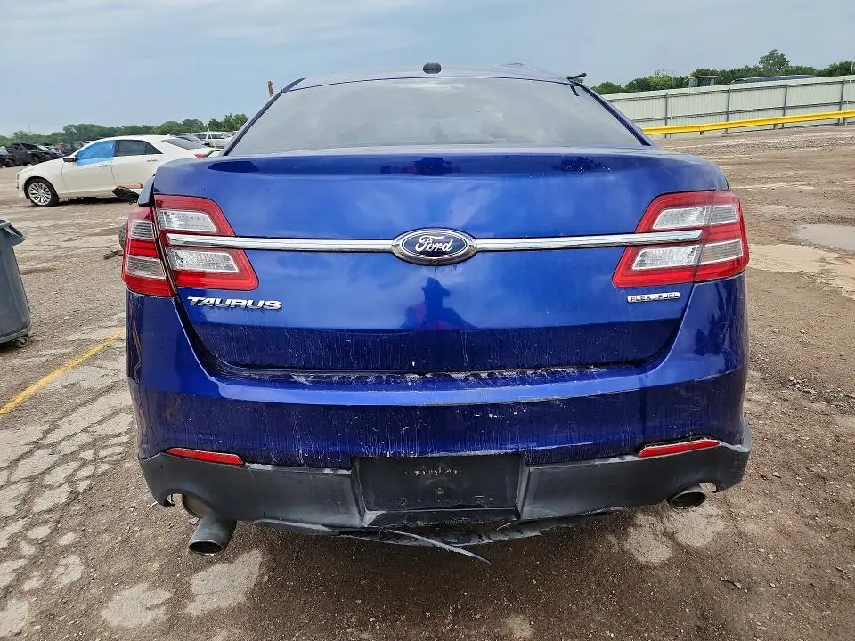 2015 FORD TAURUS SE  