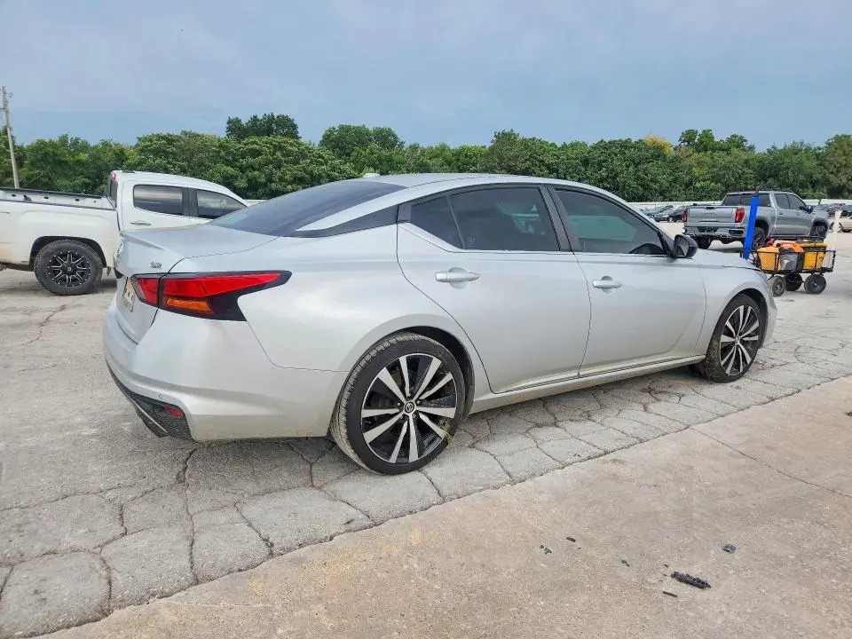 2020 NISSAN ALTIMA SR  