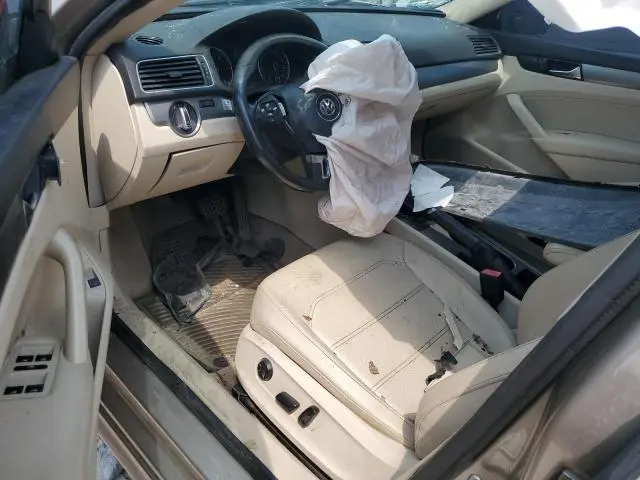 2015 VOLKSWAGEN PASSAT SE  