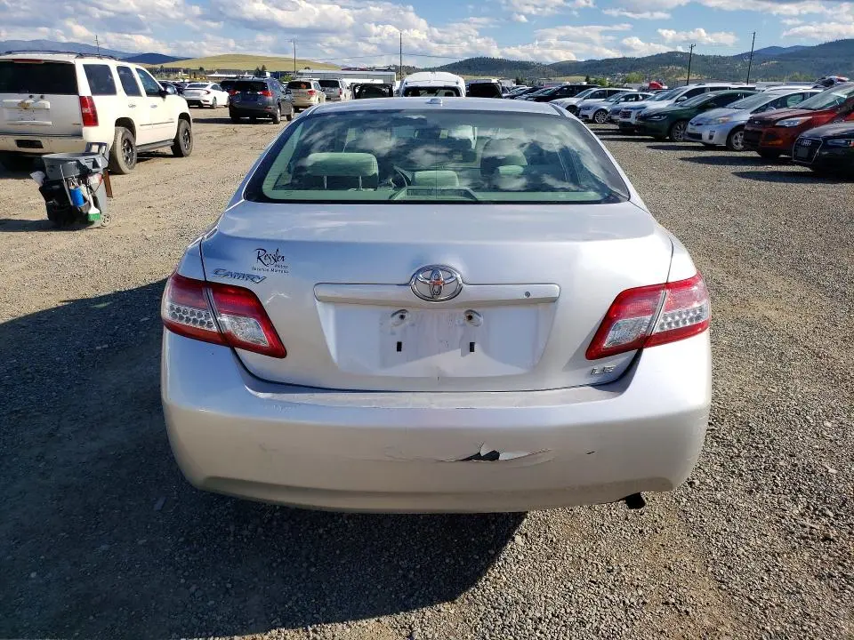2011 TOYOTA CAMRY LE  