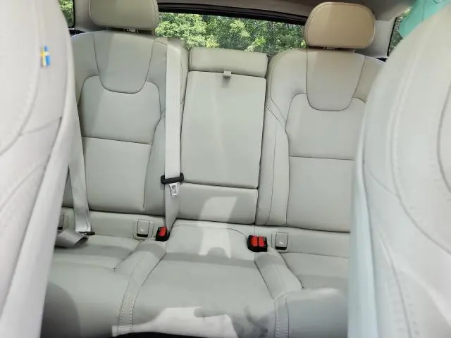 2022 VOLVO XC60 T8 RECHARGE INSCRIPTION  