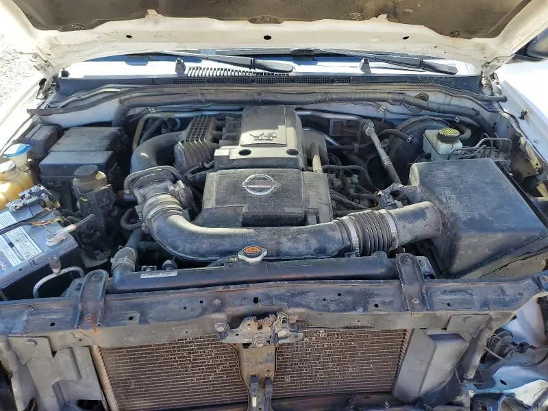 2015 NISSAN FRONTIER SV V6  