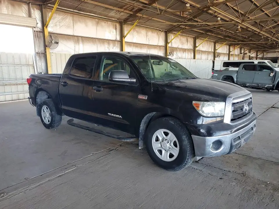 2013 TOYOTA TUNDRA CREWMAX SR5  