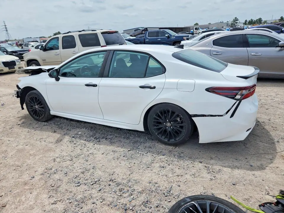 2022 TOYOTA CAMRY SE NIGHTSHADE  