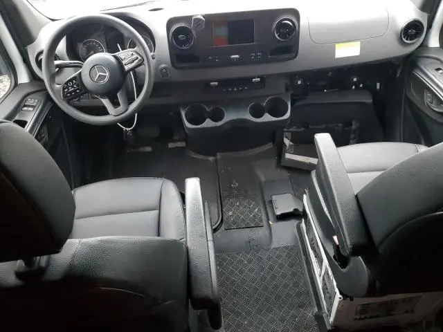 2024 MERCEDES-BENZ SPRINTER 2500  