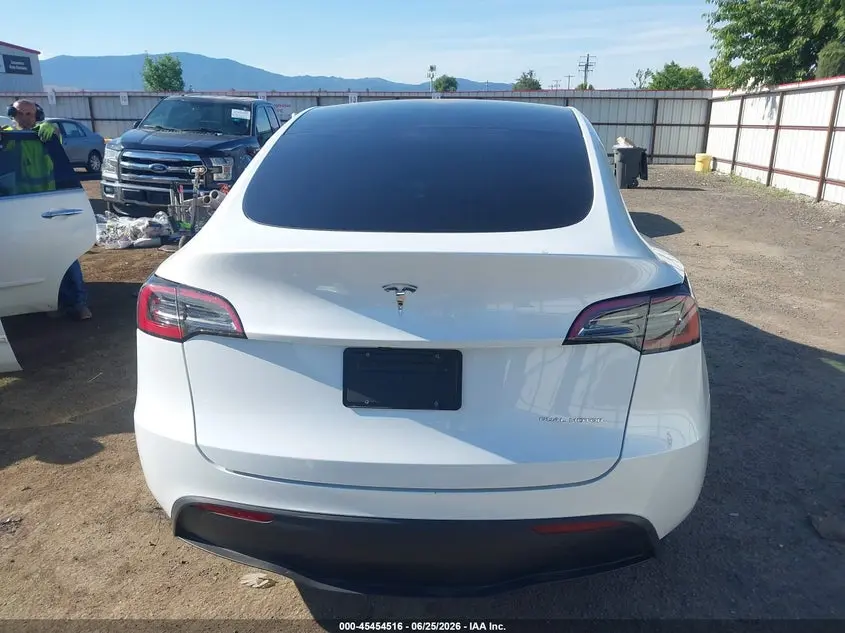 2024 TESLA MODEL Y LONG RANGE DUAL MOTOR ALL-WHEEL DRIVE