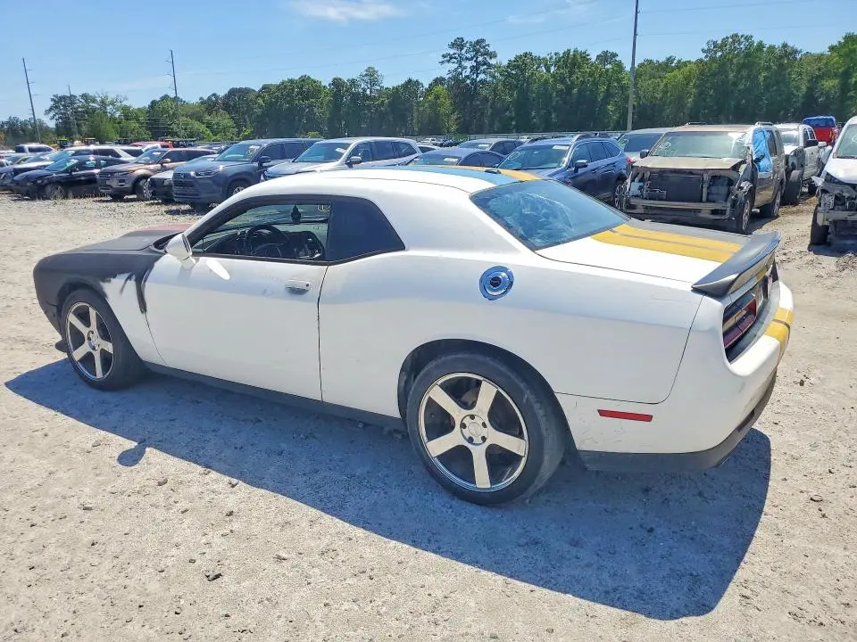 2015 DODGE CHALLENGER SXT  