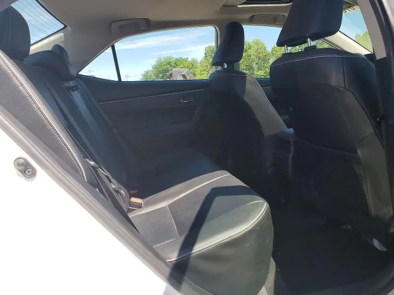 2017 TOYOTA COROLLA XLE  