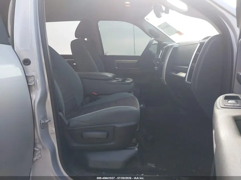2017 RAM 1500 SLT
