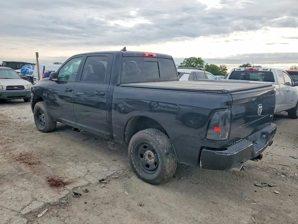 2016 RAM 1500 SLT  
