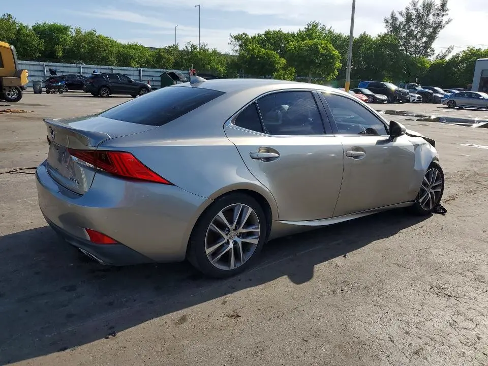 2018 LEXUS IS 300  